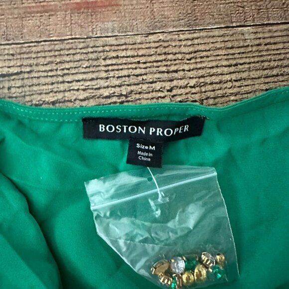 Boston Proper Lightweight Embellished Cuff Surplice Wrapped Top in Green -M - Picture 2 of 8